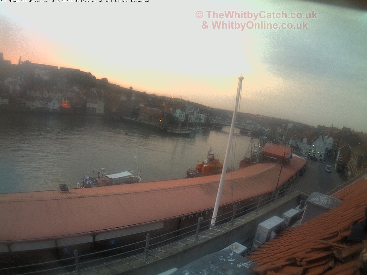 Whitby Mon 1st May 2017 05:52.